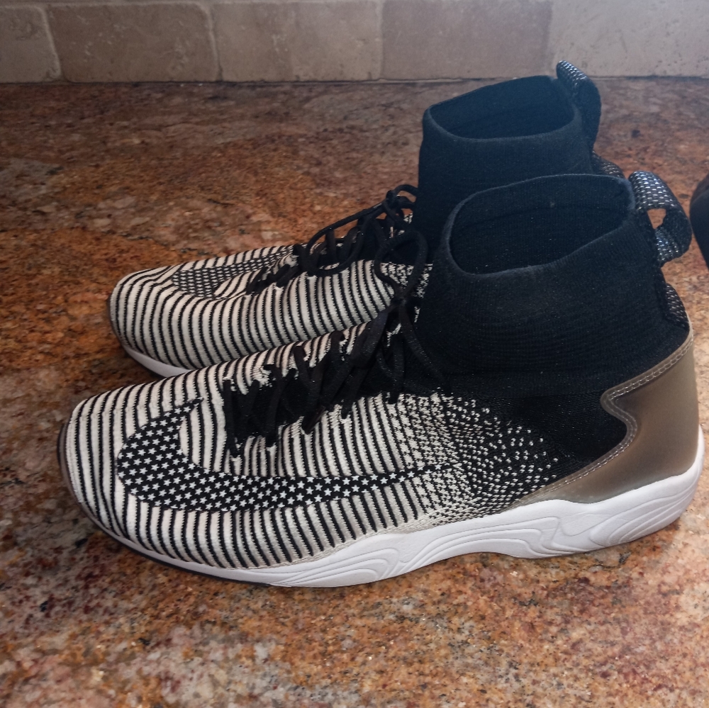 Nike Fkyknit Training Shoes